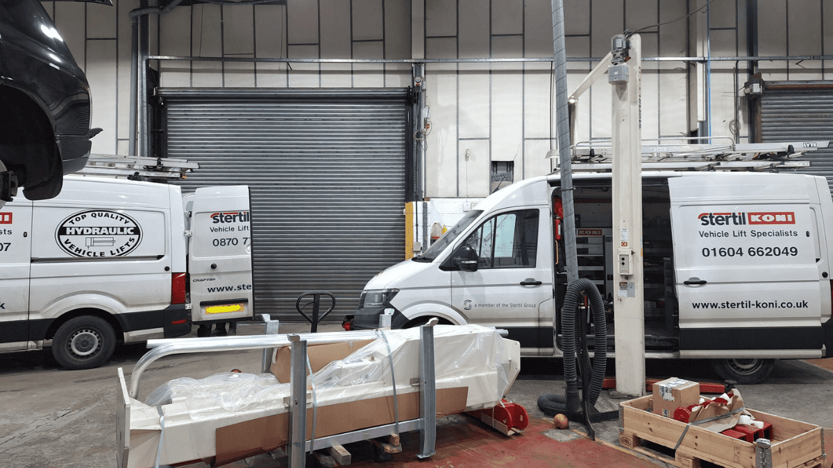 New heavy duty lift install at HallCraft Cradley Heath headquarters